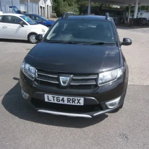 2014 Dacia Sandero Stepway 1.5 dCi Laureate Hatchback - Image 8