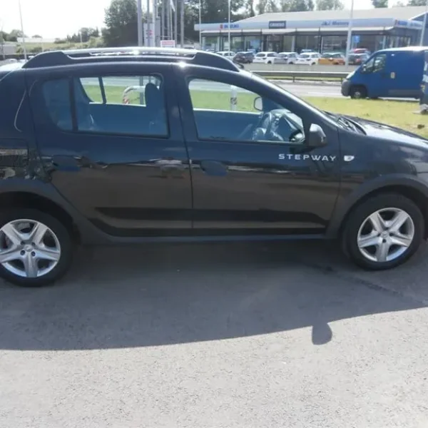 2014 Dacia Sandero Stepway 1.5 dCi Laureate Hatchback