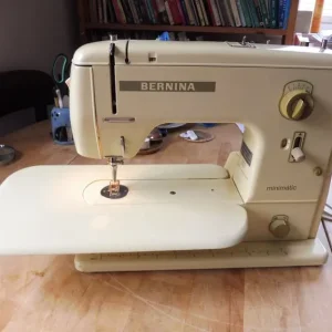 Bernina sewing machine - Image 2