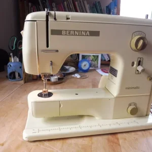 Bernina sewing machine - Image 3