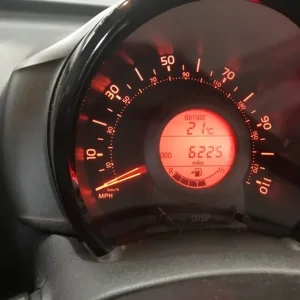 2015 Toyota Aygo 1.0 manual hatchback - Image 8
