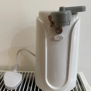 Electric can opener