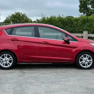FORD FIESTA 1.0 EcoBoost Zetec 5dr - Image 6