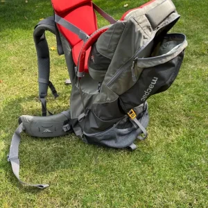 MacPac Possum - Baby/Toddler Carrier