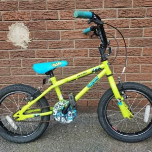Apollo Ace Bike for kids 5-7 years