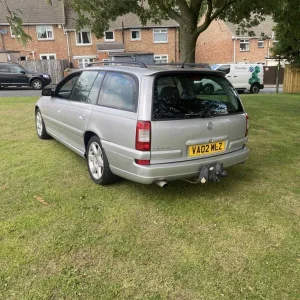 Vauxhall Omega Estate 2002 manual 2.2L 5-door - Image 4