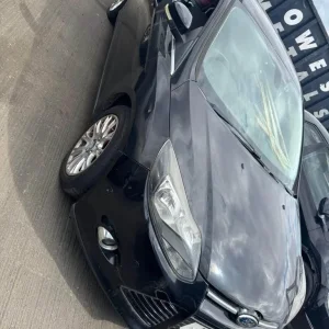 BREAKING FORD FOCUS MK3 BLACK CAR PARTS SPARES