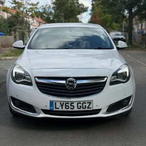 Vauxhall Insignia Hatchback 2015 Manual 5-door - Image 2