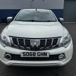 2019 Mitsubishi L200 2.4 Di-d Dc Barbarian Double Cab Diesel Manual - Image 5