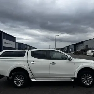 2019 Mitsubishi L200 2.4 Di-d Dc Barbarian Double Cab Diesel Manual - Image 6