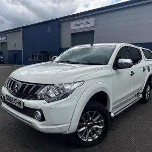 2019 Mitsubishi L200 2.4 Di-d Dc Barbarian Double Cab Diesel Manual - Image 7