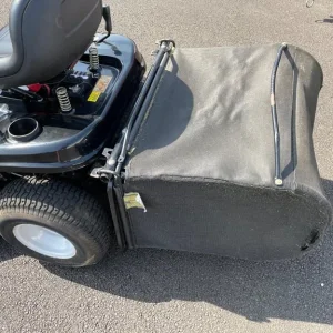 MTD gold ride on mower - Image 3