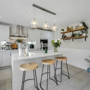 4 bedroom fully furnished house in Sessile Close (4 bed) - Image 2