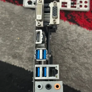 Gigabyte GA-Z97-HD3P motherboard with i7 4790k CPU, heatsink, fan, and 16GB DDR3 memory - Image 5