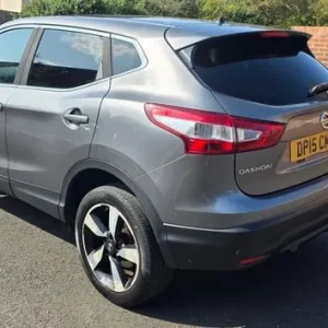 2015 Nissan Qashqai 1.5 dCi N-Tec 5-door hatchback - Image 3