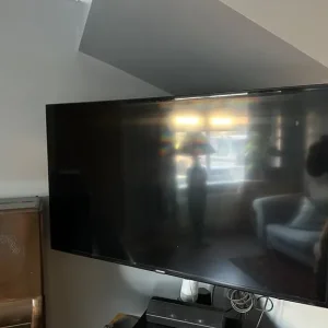 55’’ Flat Screen Samsung TV with BlueRay, DVD, and Surround Sound - Image 3
