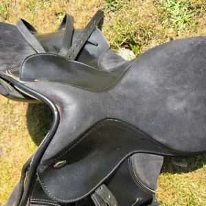 Thorowgood 17" T4 saddle - Image 2