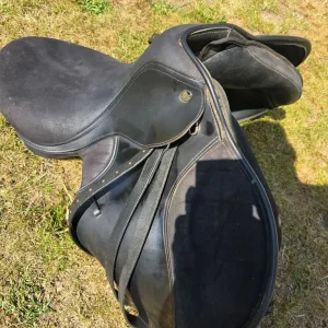 Thorowgood 17" T4 saddle - Image 3