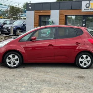 2012 Kia Venga 1.6 CRDi 3 Euro 5 Diesel Hatchback with Sat Nav - Image 2