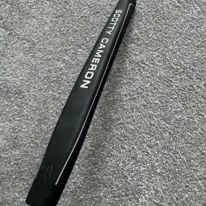 Scotty Cameron Phantom 33” Putter MINT - Image 8