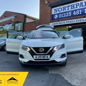 1999 Nissan Qashqai 1.5 dCi diesel 115 Acenta Premium 5-door manual - Image 5