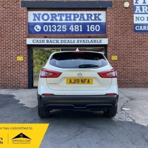 1999 Nissan Qashqai 1.5 dCi diesel 115 Acenta Premium 5-door manual - Image 6