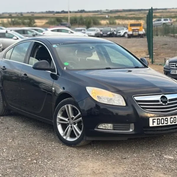 2009 Vauxhall Insignia 2.0 CDTi SRi 5-door hatchback