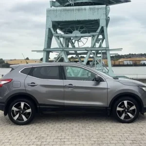2015 Nissan Qashqai 1.2 DIG-T N-TEC 5-door Hatchback - Image 4