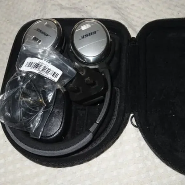 Bose QuietComfort 3 Headphones