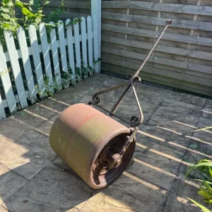 Garden ornamental lawn roller