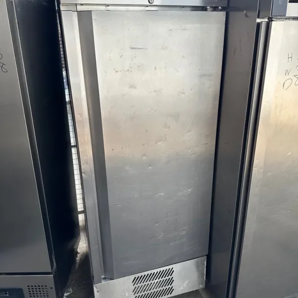 Commercial single door fridge