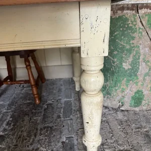 Vintage pine Farmhouse dining table and six chairs - Image 3