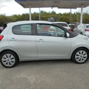 2016 Citroen C1 1.2 PureTech Feel 5-door Hatchback - Image 5