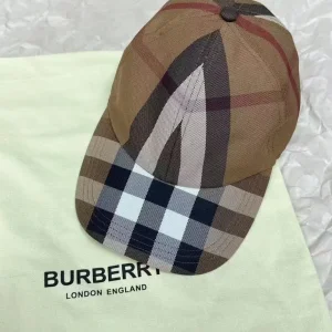 Burberry caps - Image 5