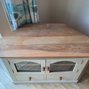 Tv corner unit