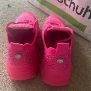 Girl sneakers - Image 3