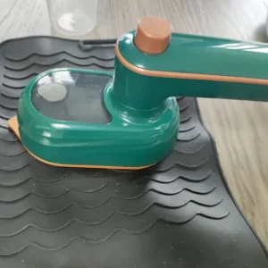Compact folding steam iron with all accessories - Image 4