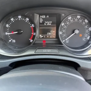 Skoda Fabia 1.8L Hatchback 2018 Manual 5 Doors - Image 6