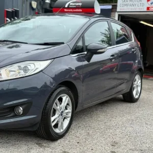 2014 Ford Fiesta 1.25 Zetec Euro 5 5-door hatchback petrol manual - Image 3