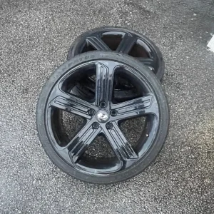 Genuine 19 inch Cadiz alloy wheels and tyres 5x112