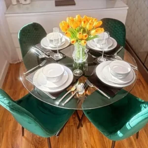 Cleaning services for homes and offices