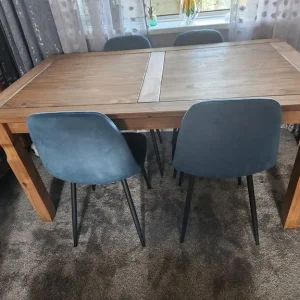 Pine Dining Table (measurements in photos) - Image 3