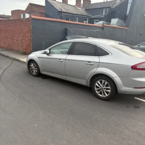 2014 Ford Mondeo Hatchback Manual - Image 2