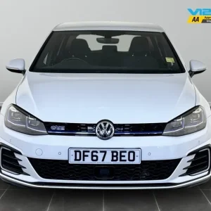 2017 Volkswagen Golf 1.4 TSI GTE 5-door Hatchback - Image 5