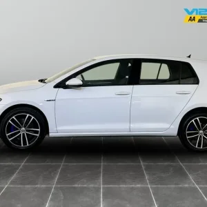 2017 Volkswagen Golf 1.4 TSI GTE 5-door Hatchback - Image 7