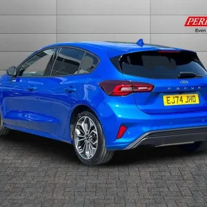 2024 Ford Focus 1.0 EcoBoost Hybrid ST-Line X 5-door manual - Image 2