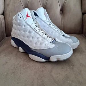 Jordan Retro 13 (Size 7.5)