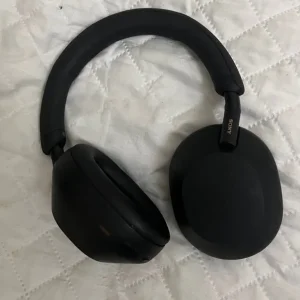 Sony WH-1000XM5 Headphones Black