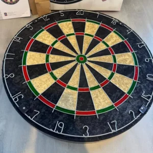 Crane Sports dartboard set with 3 darts and flights - Image 3