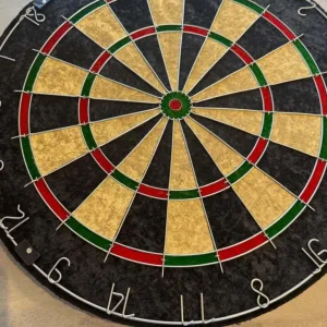 Crane Sports dartboard set with 3 darts and flights - Image 4